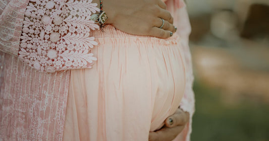 חגורה לוחצת לי על הבטן בהריון - מה עושים?